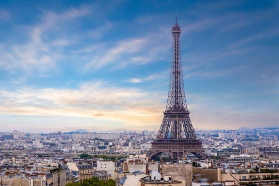 Eiffel Tower view Paris 1024x68316615137651661513908