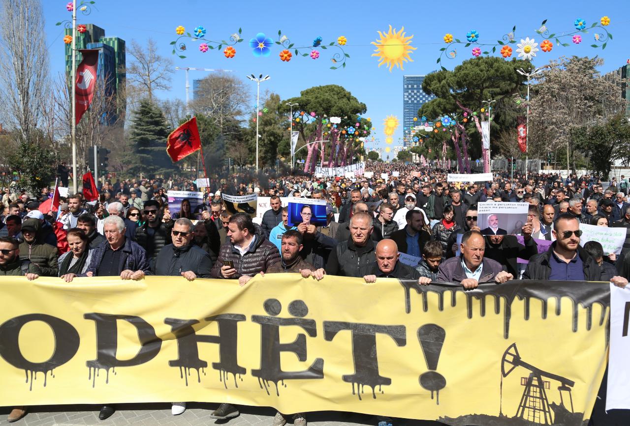 protesta tirane cmimet 22