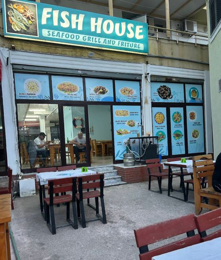 _______MARKAT-PESHKU-PLAZH-DURRES-RESTORANT-1981
