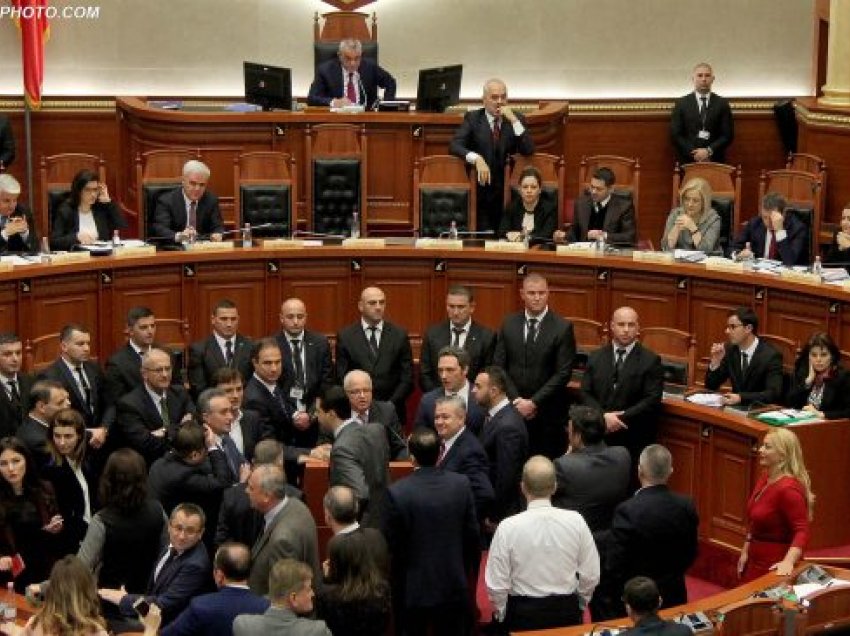 0.5parlamenti shtator nisma121250
