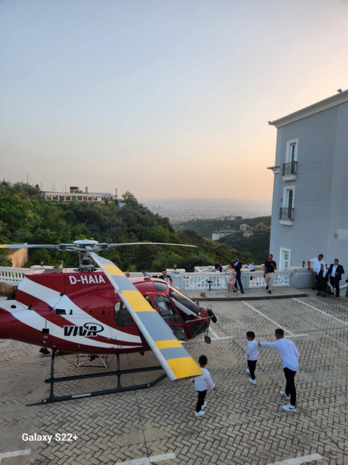Karige-qera-helikopter-tirane-16
