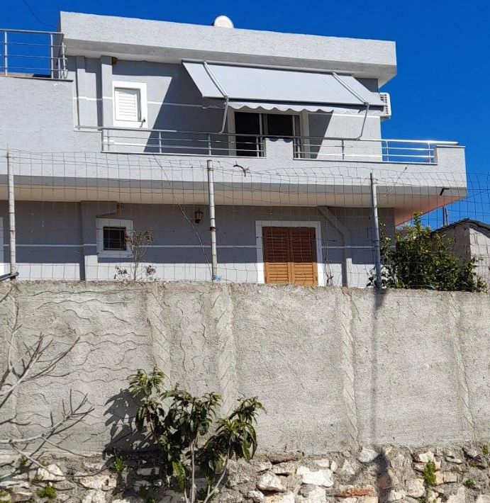 gjirokaster-tenda-dielli-1
