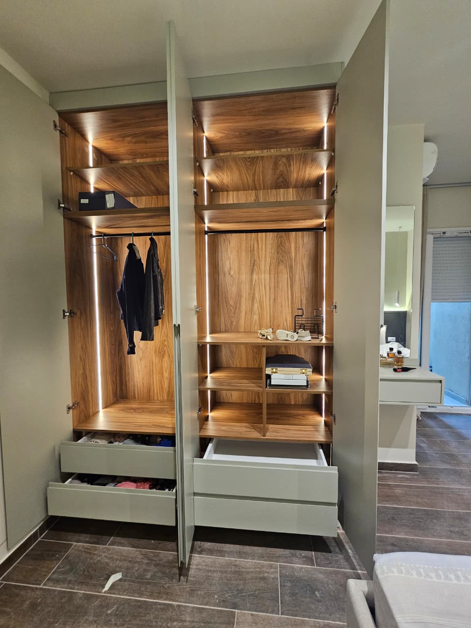 MOBILERI-SIERA-TIRANE3