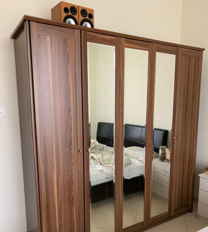 MOBILJE-PERDORURA-L1