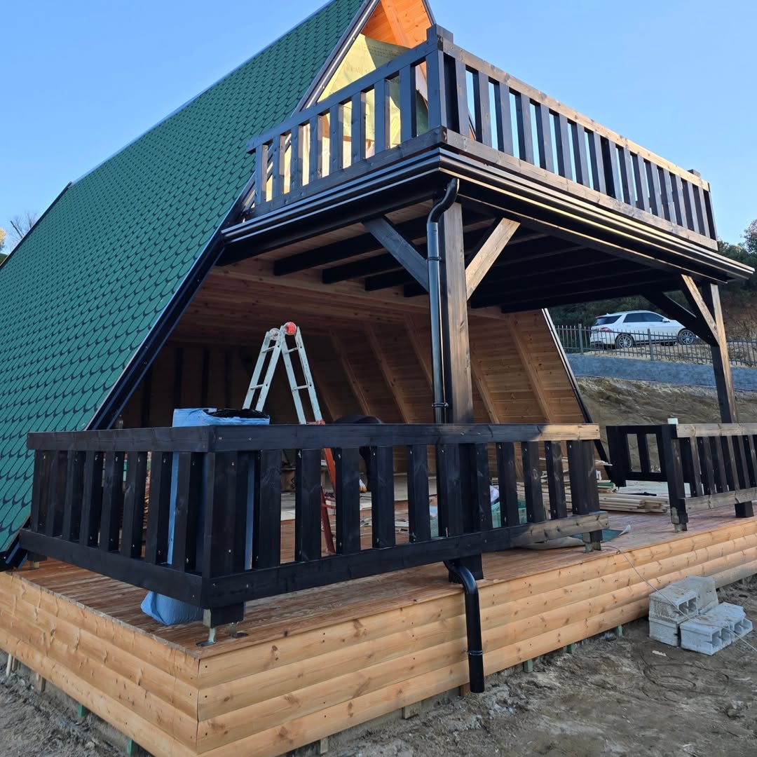 ULLUQE-MIRI12%20-%20Copy