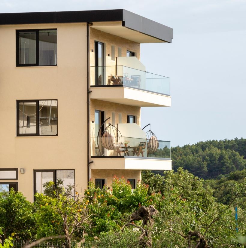 garden-hotel-himare