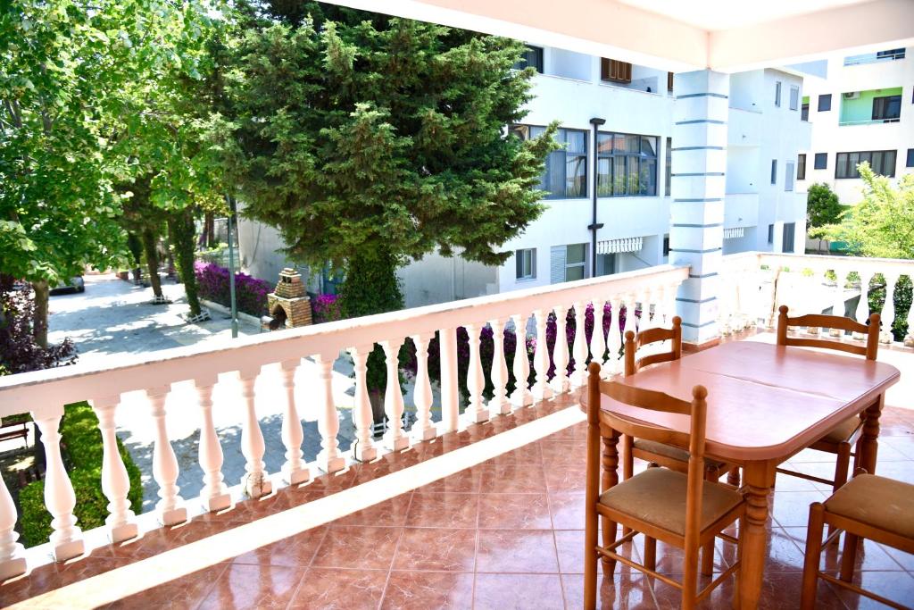 vila-gridi-qerret.15jpg