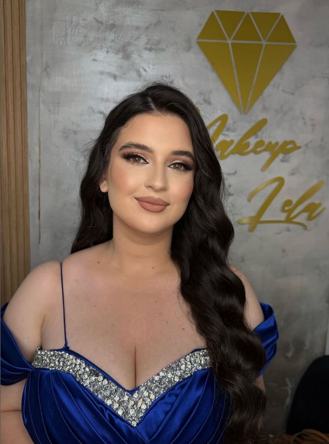 PARUKERI-SALLON-BUKURIE-FIER-18