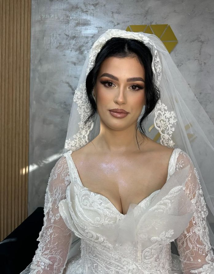 PARUKERI-SALLON-BUKURIE-FIER-198