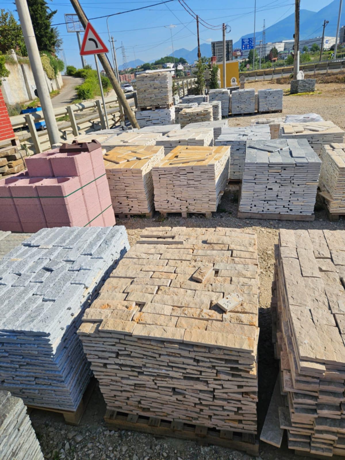___GUR-DEKORATIVE-TIRANE-15