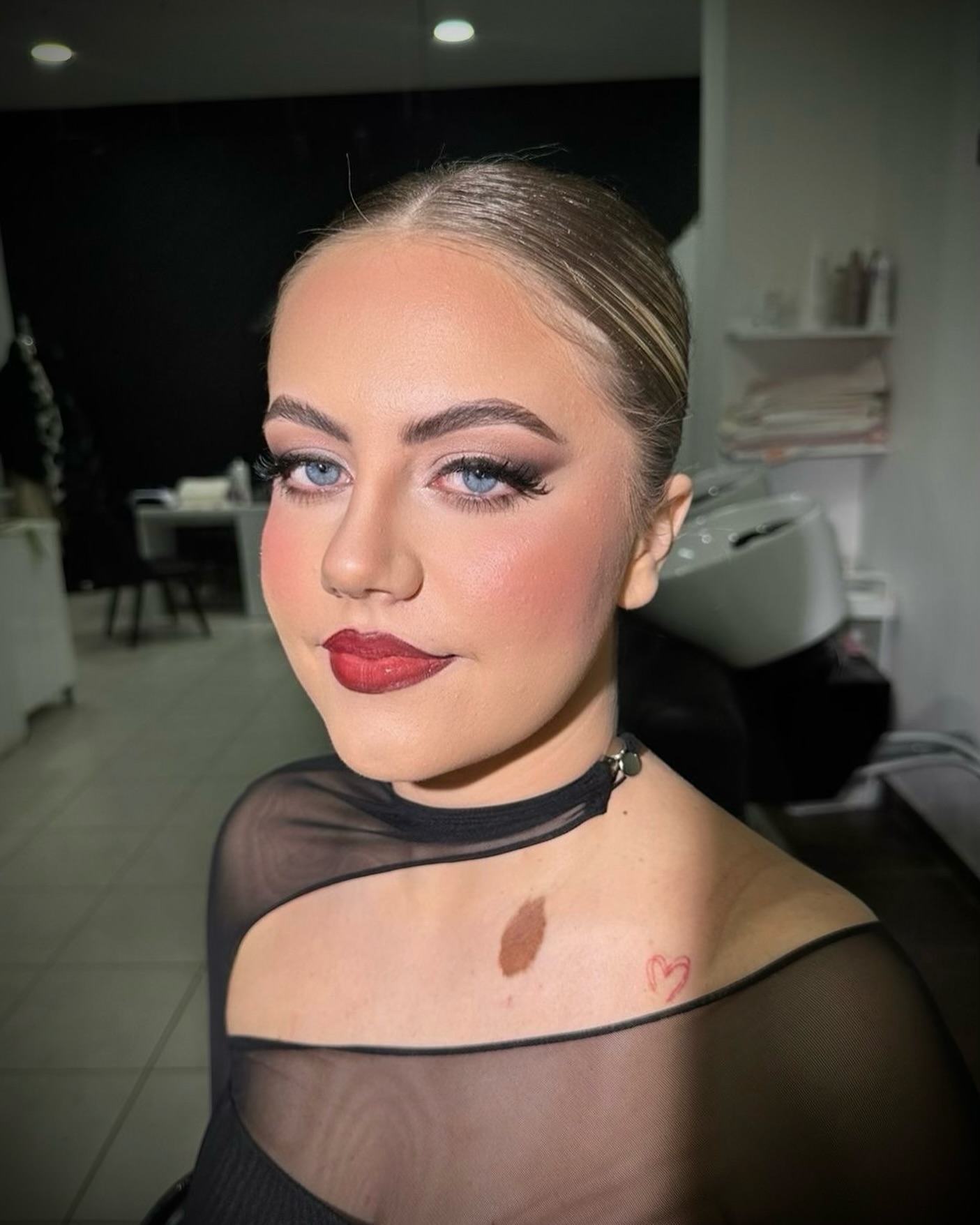 ______________QYTET-STUDENTI-PARUKERI-SALLON-15