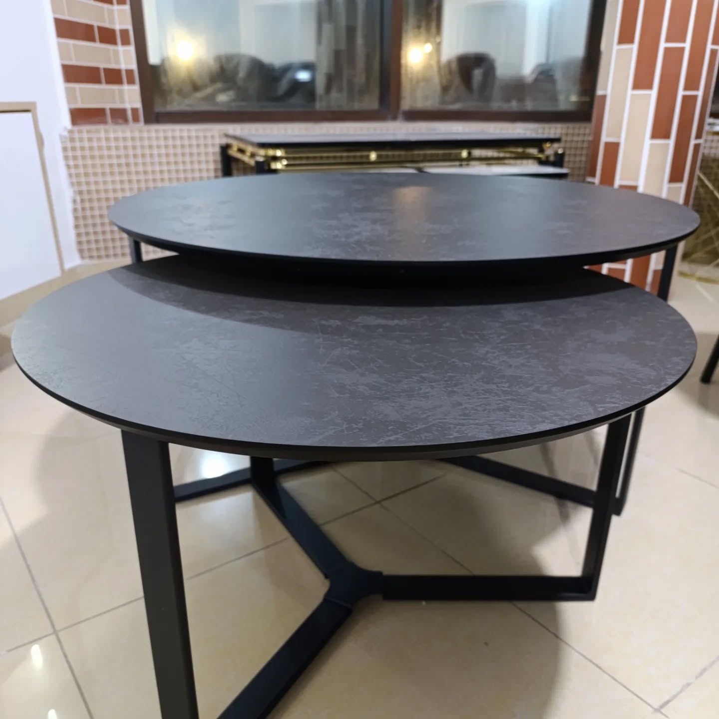 __________________MOBILJE-SHUMICE-TAVOLINA-KARIKE-15