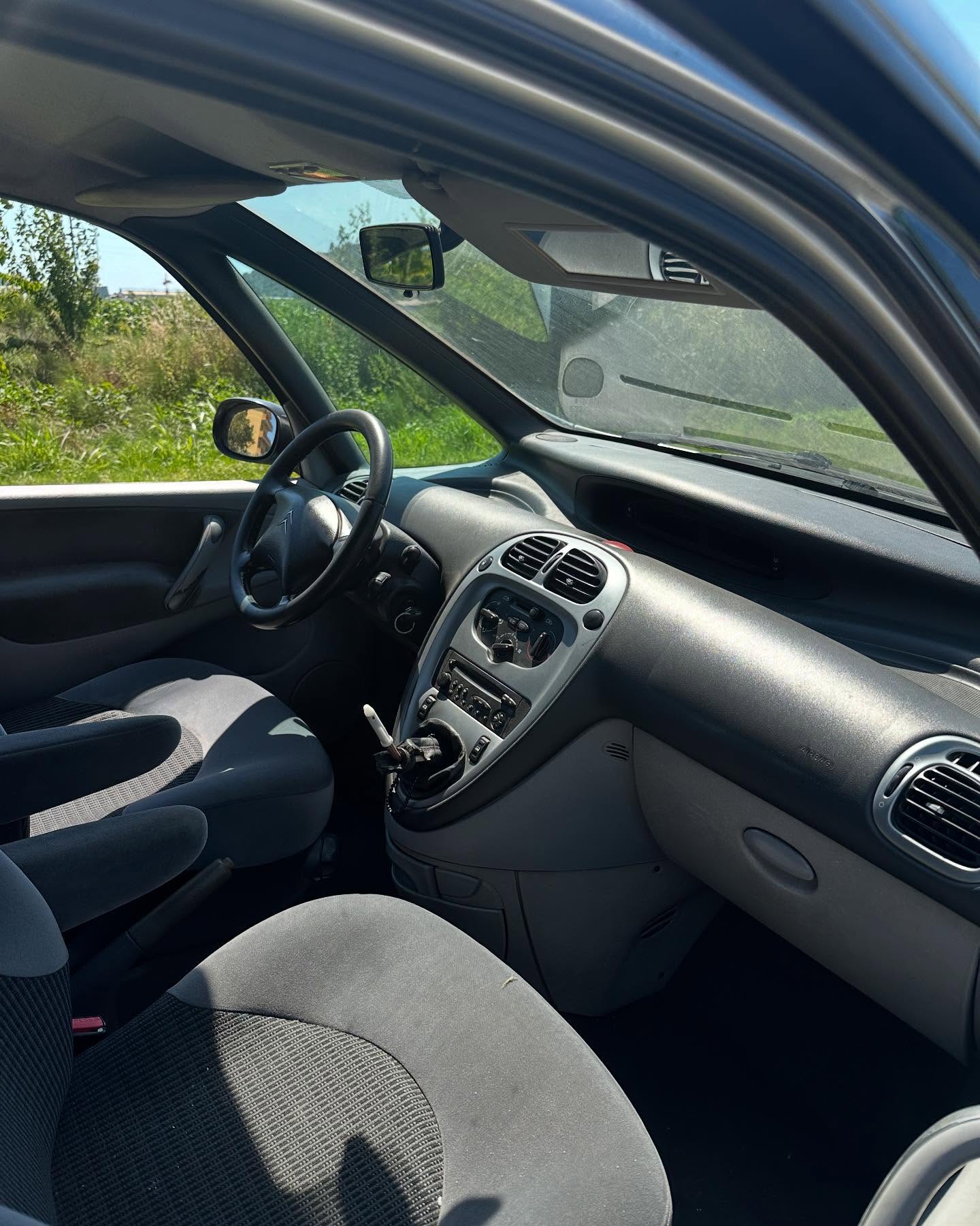 ________pjes-franceze-12