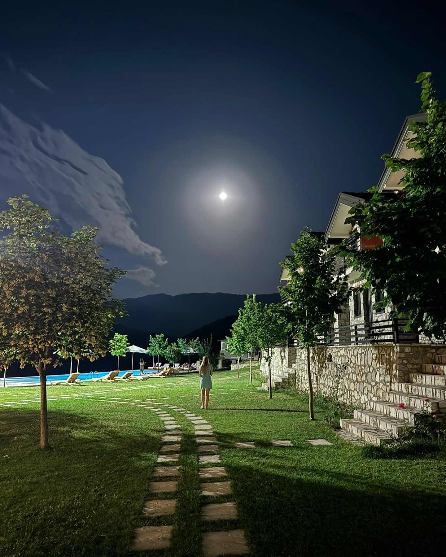 ADORA-BUJTINA-FIERZE-131