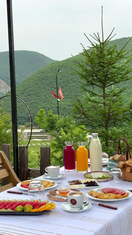 ADORA-BUJTINA-FIERZE-18