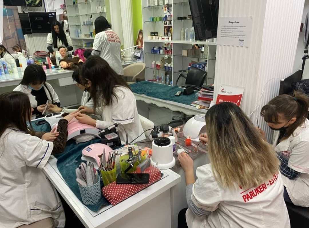 ______shkolle-parukerie-fier-13 ______shkolle-parukerie-fier-13