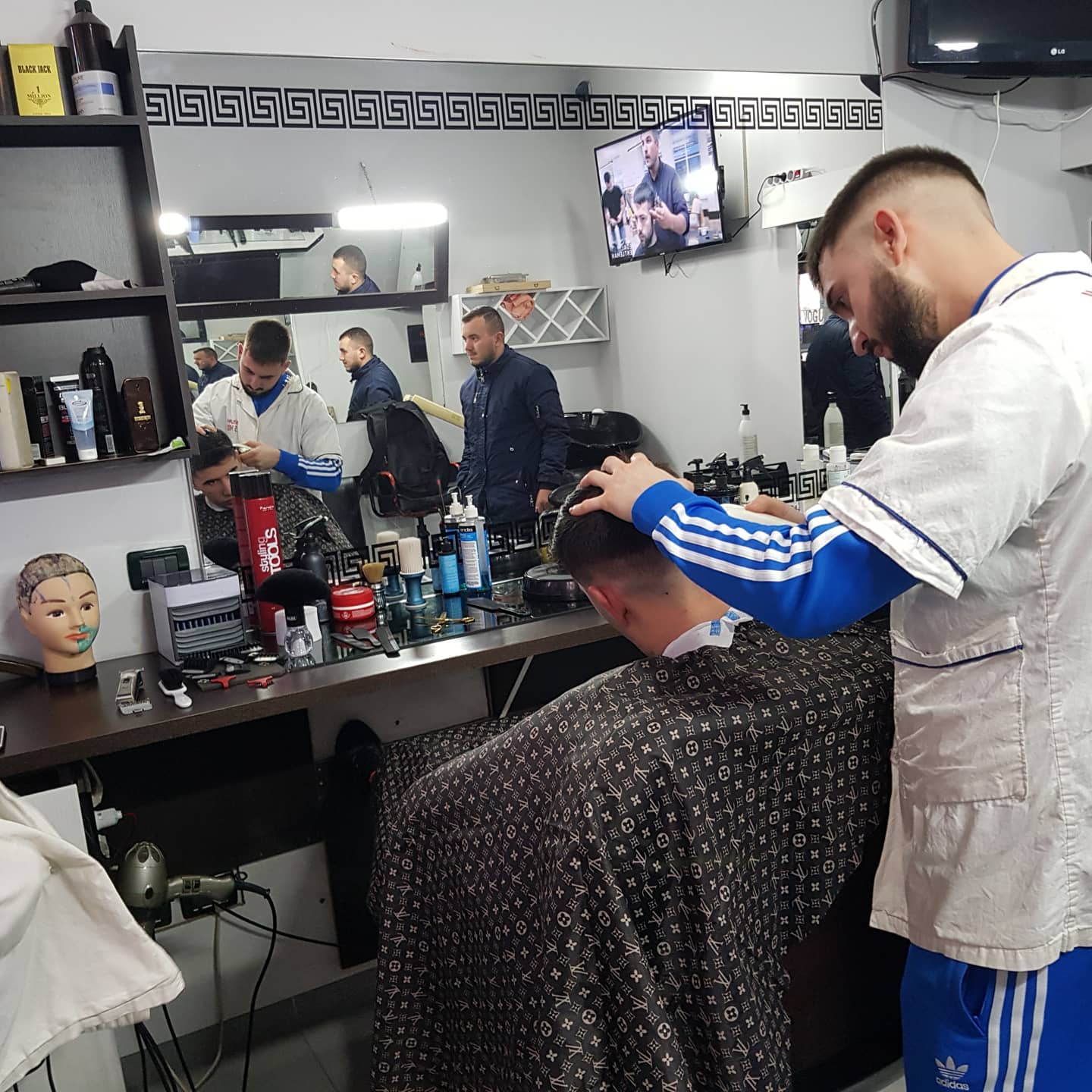 ______shkolle-parukerie-fier-16 ______shkolle-parukerie-fier-16