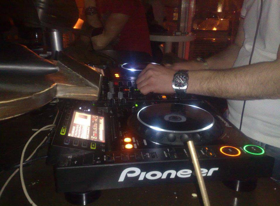 0-0-0-0-0-0-dj-deejay-bessi-dj-ne-tirane-14