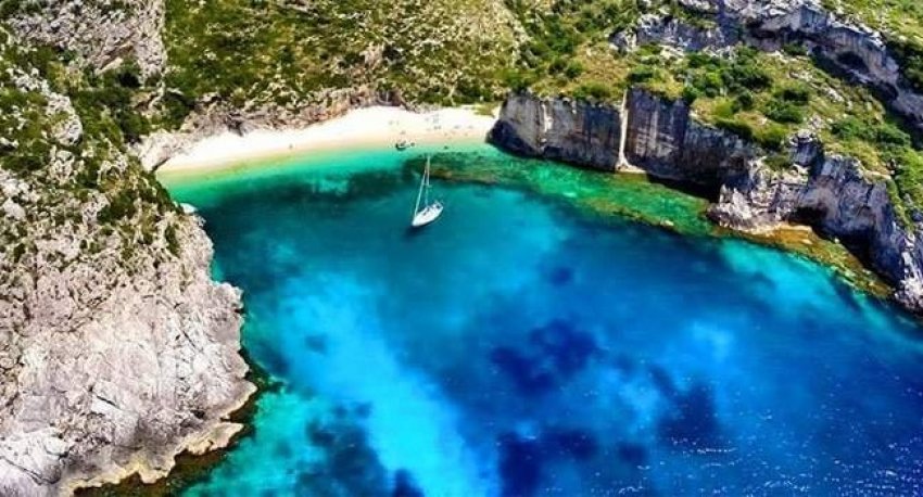 Media italiane: Shqipëria, panoramat piktoreske të plazheve më të bukura