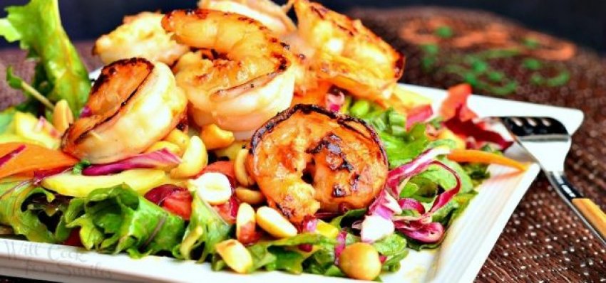 auto Thai Shrimp Salad with Peanut Dressing 3 from willcookforsmiles.com 640x30015218137011521813705