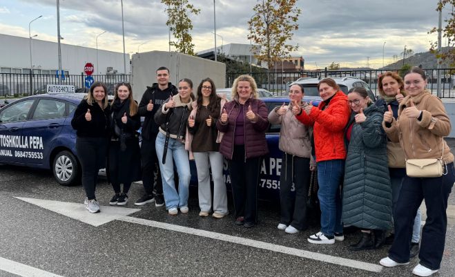 _________________AUTOSHKOLLE-TIRANE-195