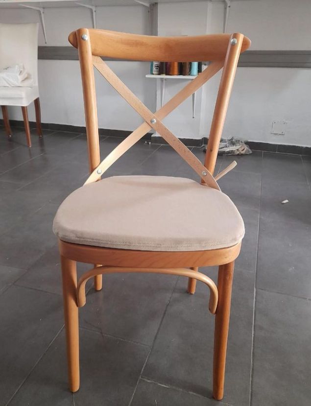 avdiaj-veshje-divanesh-kolltuqe-tekstile-15072