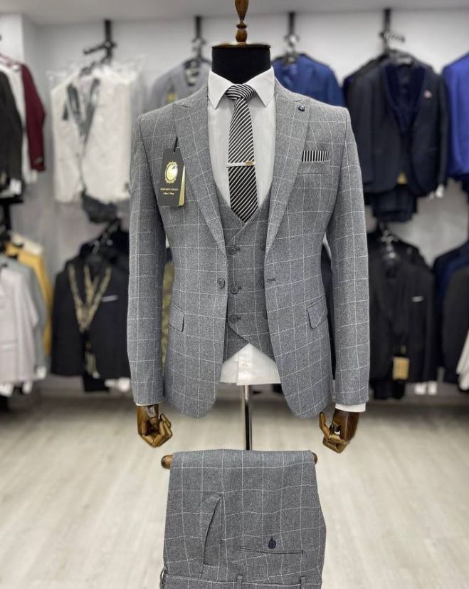 ___Kostume-per-meshkuj-shumice-tirane-11