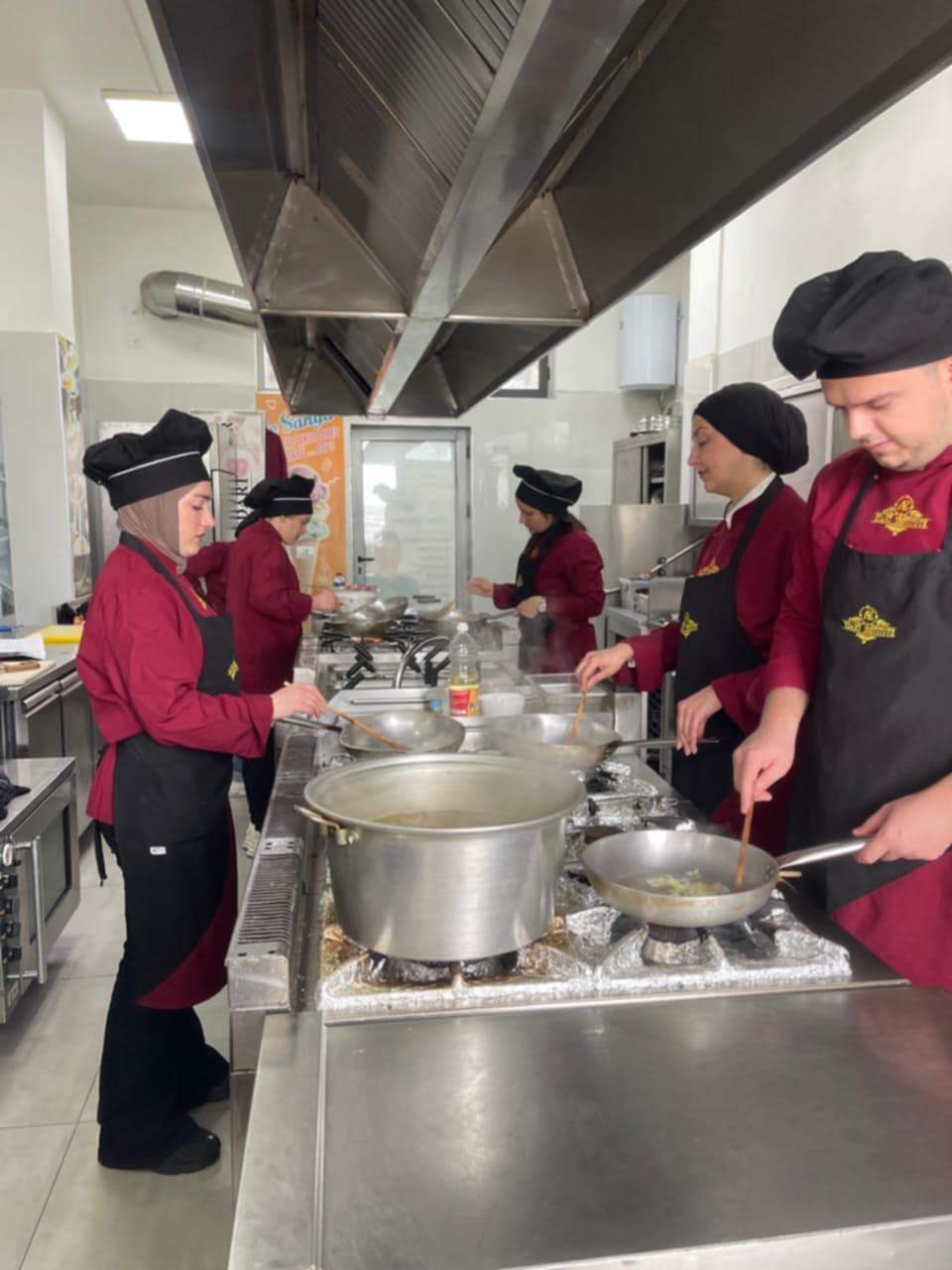 52fcfbac-3d79-4035-8aba-a702a3768e19