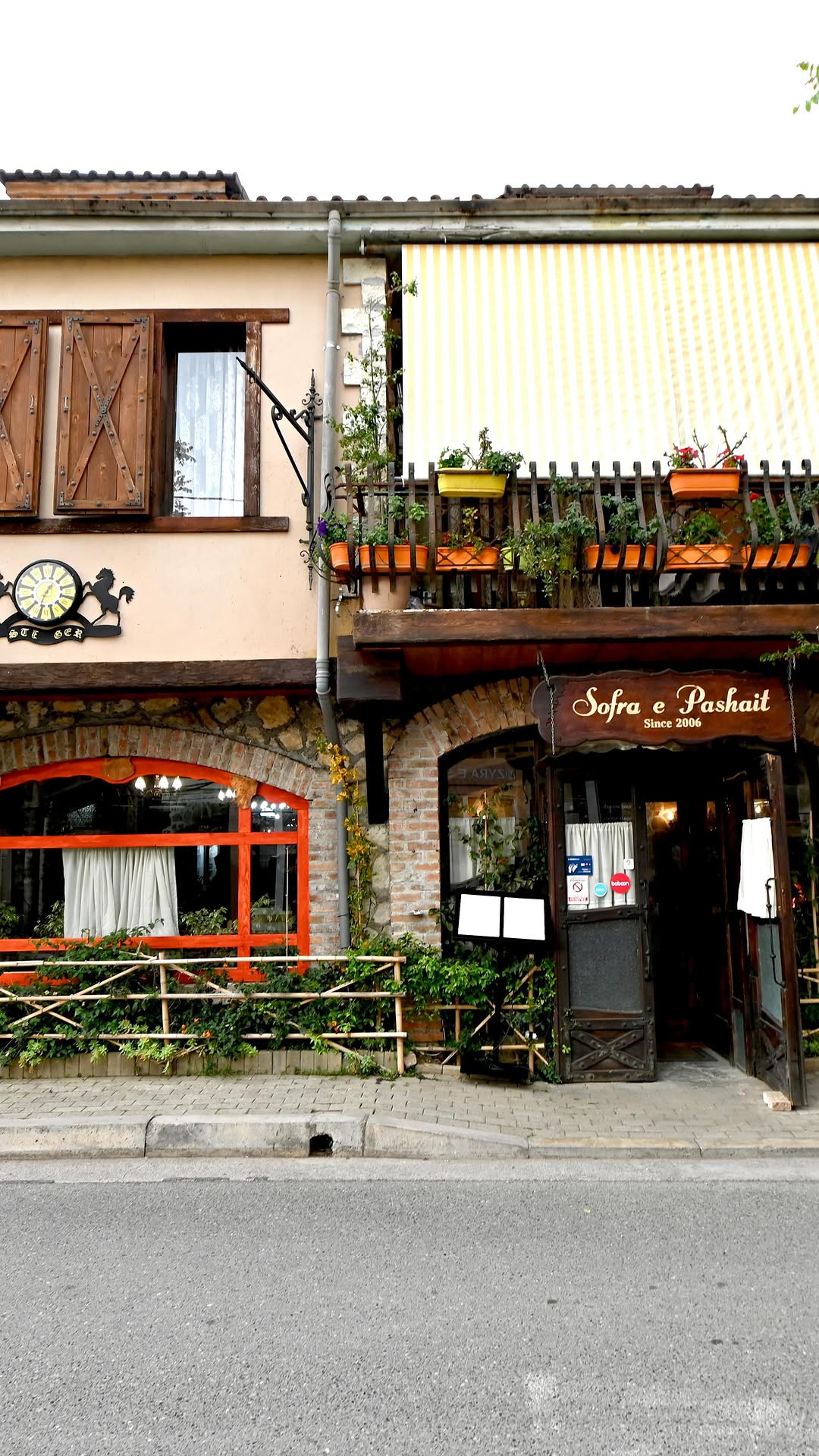 ________________TRADITIONAL-RESTAURANT-TIRANA-ALBANIAN-015