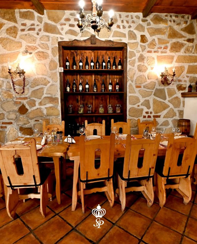 ________________TRADITIONAL-RESTAURANT-TIRANA-ALBANIAN-1