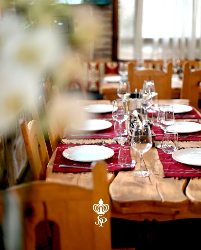 ________________TRADITIONAL-RESTAURANT-TIRANA-ALBANIAN-11