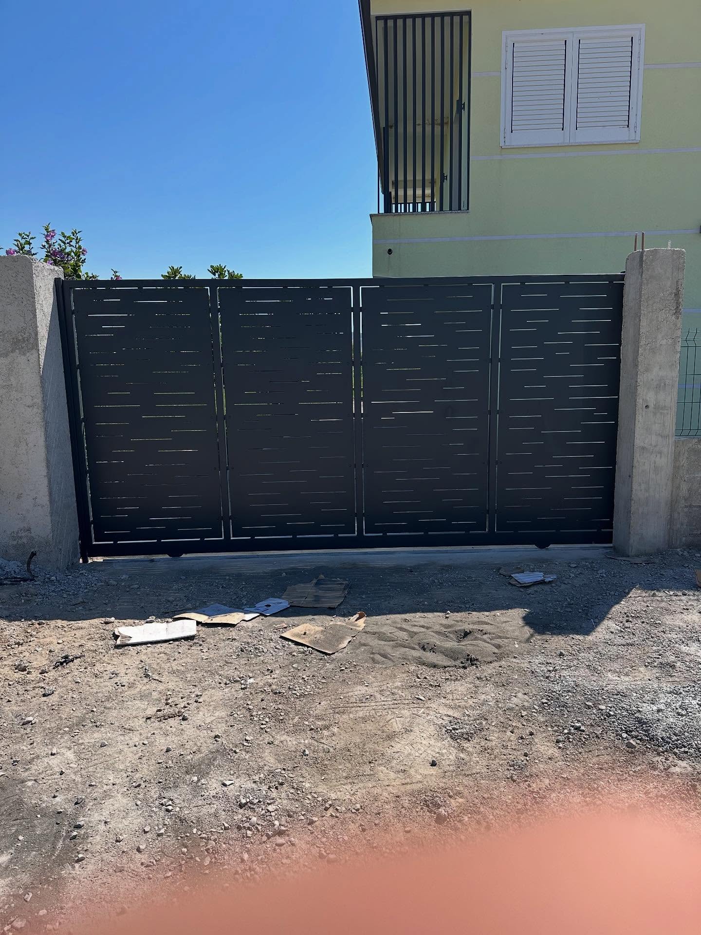 ____________________PORTA-HEKURI-KANGJELLA-DURES-120