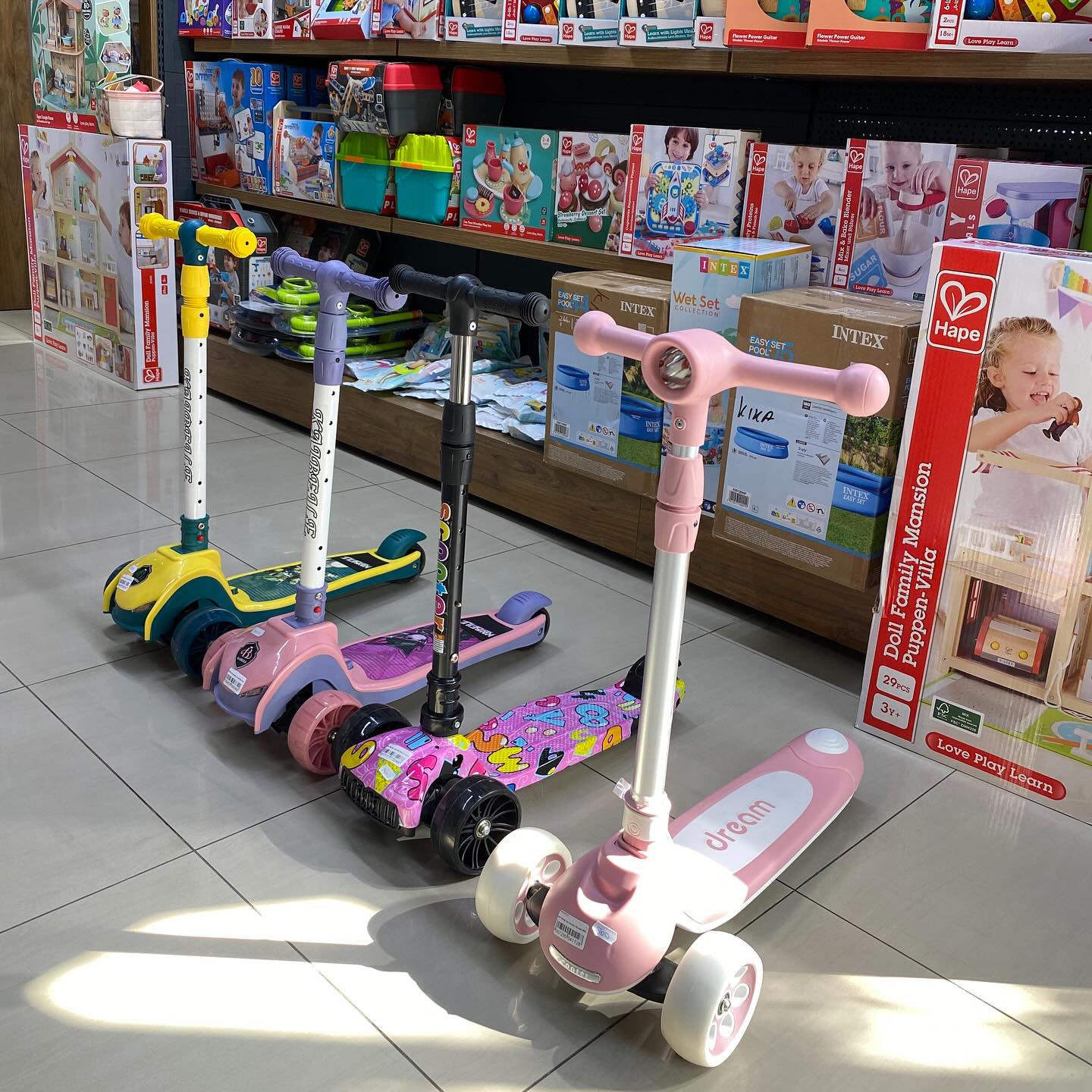 ____kANCELARI-TIRANE-LODRA-1992